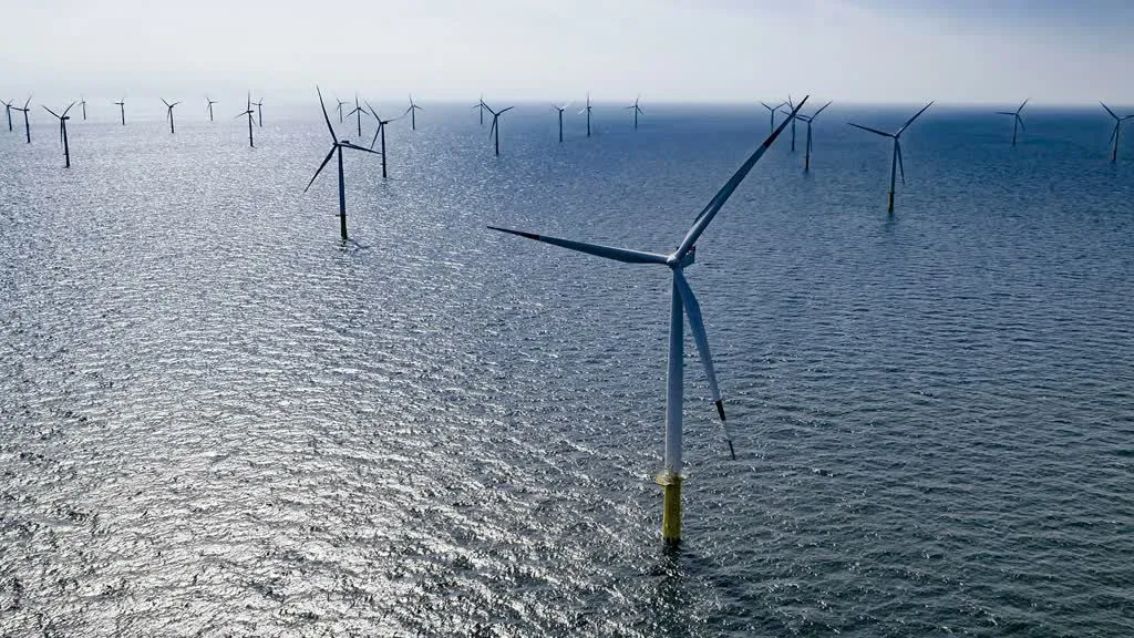 First Batch of Wind Turbines Connected to Hainan Qiyuan Offshore Wind Farm Grid